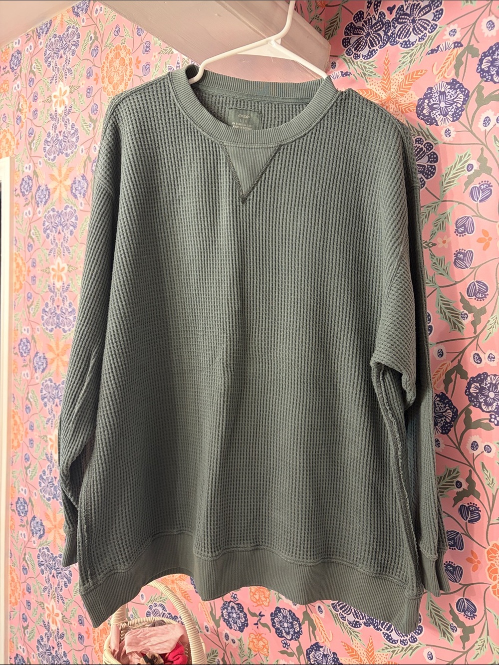 aerie Men's Sage Green Waffle-Knit Crew Sweatshirt